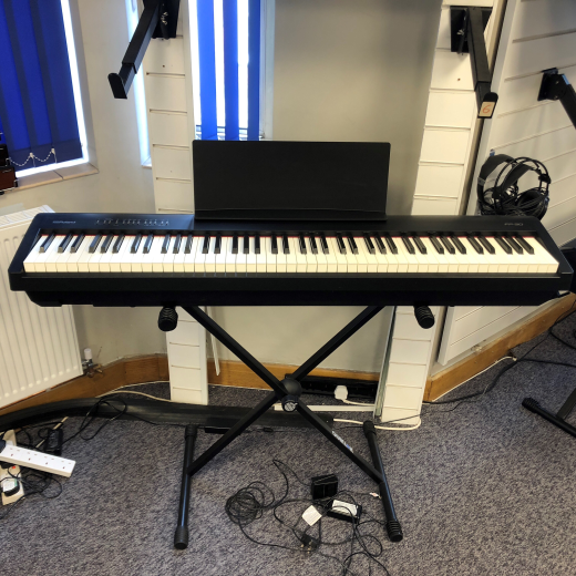 Ex-rental Roland FP30 Piano w/ Quiklok Stand