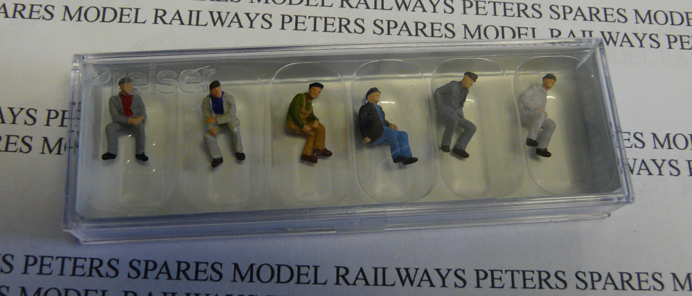 00 gauge seated figures